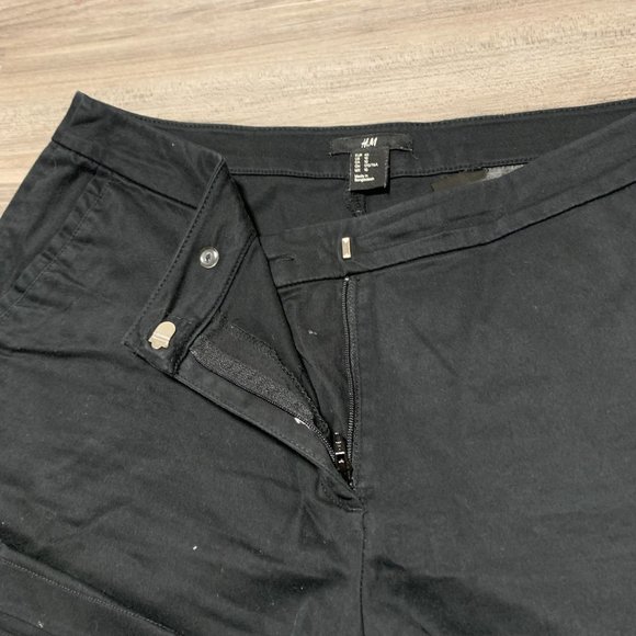 H&M | Women's Black Shorts Size 10 - Picture 3 of 5